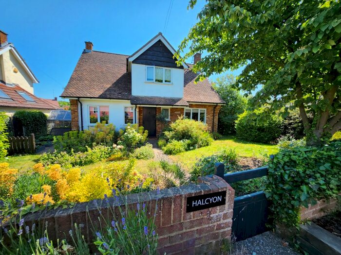 4 Bedroom Detached House For Sale In Main Road, Howe Street, Chelmsford, CM3