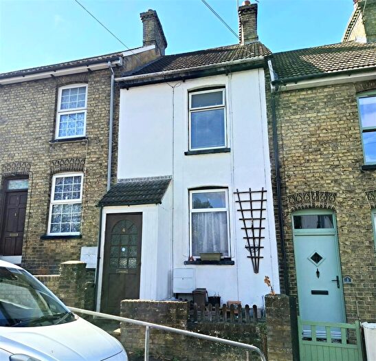 2 Bedroom Terraced House For Sale In Cookham Hill, Rochester, ME1