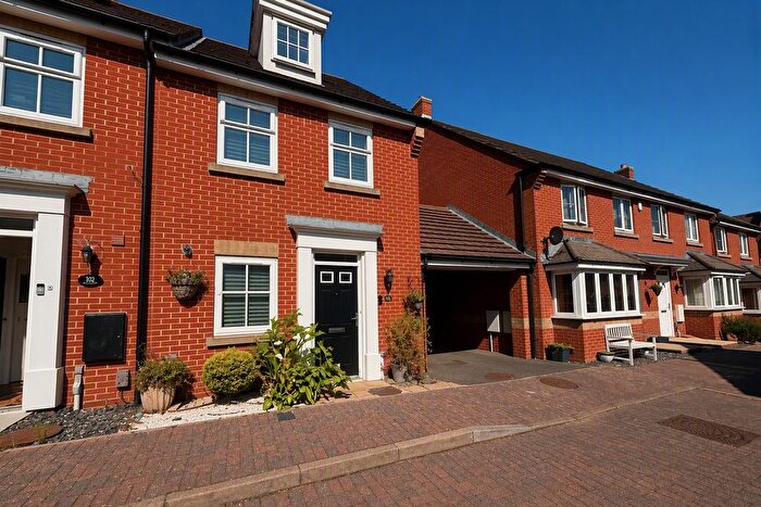 3 Bedroom Town House To Rent In Wilkins Gardens, Bournemouth, BH8