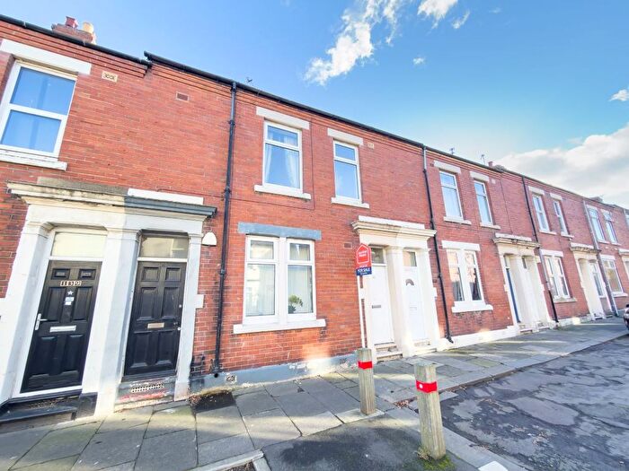 2 Bedroom Flat For Sale In . Salisbury Street, Blyth, Northumberland, NE24