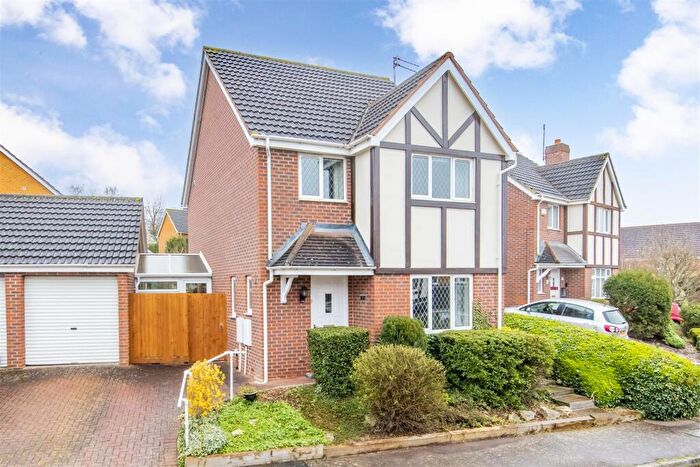 3 Bedroom Detached House To Rent In Goodhew Close, Kettering, NN15