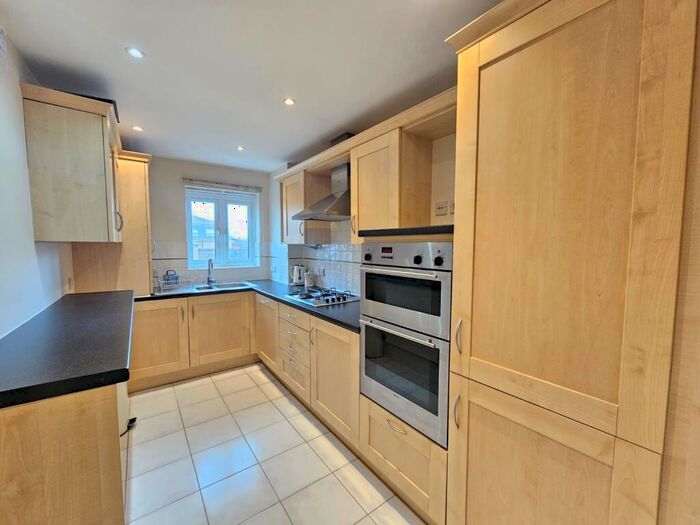 2 Bedroom House To Rent In Hulse Road, Southampton, SO15