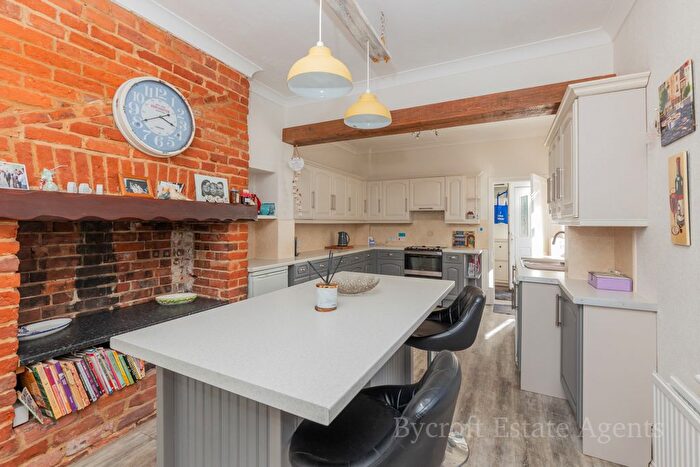 4 Bedroom Detached House For Sale In Yarmouth Road, Caister-On-Sea, NR30