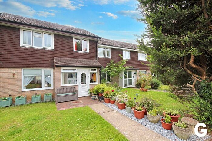 3 Bedroom Terraced House For Sale In Jubilee Close, Ringwood, Hampshire, BH24