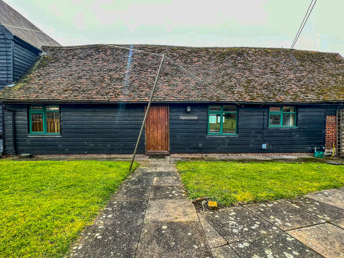 1 Bedroom Detached Bungalow To Rent In Mangrove Lane, Hertford, SG13