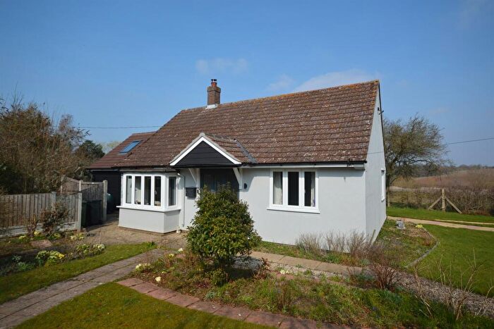 2 Bedroom Detached Bungalow For Sale In Cliffield, Shalford, Braintree, CM7