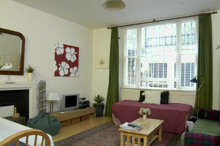 2 Bedroom Flat To Rent In Cornwall Gardens, South Kensington, London, SW7