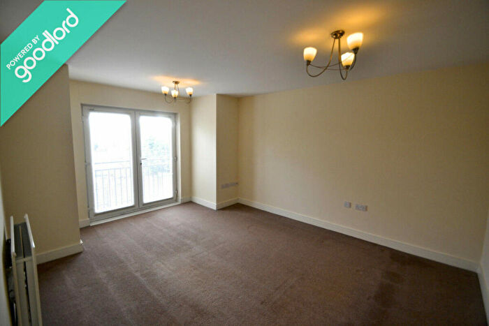 2 Bedroom Apartment To Rent In Chamberlain Gardens, Stockport, SK6
