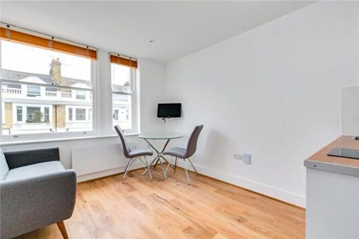 Flat To Rent In Coleherne Road, Coleherne Road, SW10