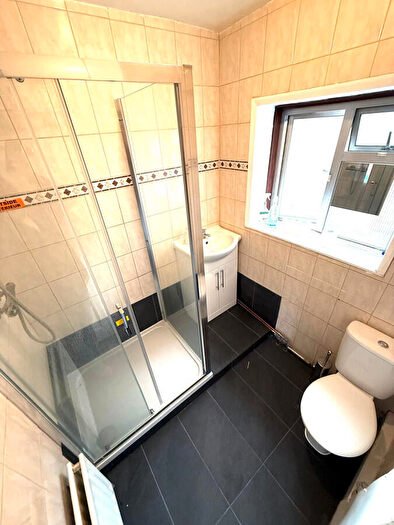 1 Bedroom Semi-Detached House To Rent In Cleveland Gardens, London, NW2