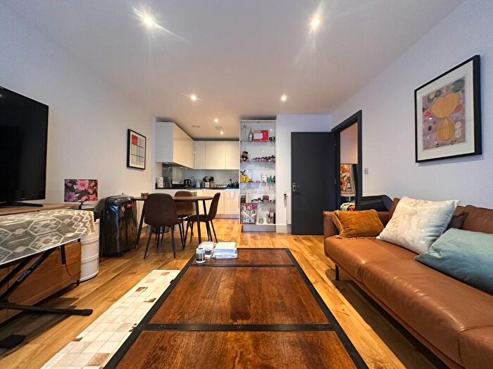 2 Bedroom Flat To Rent In No Street, London, SE18