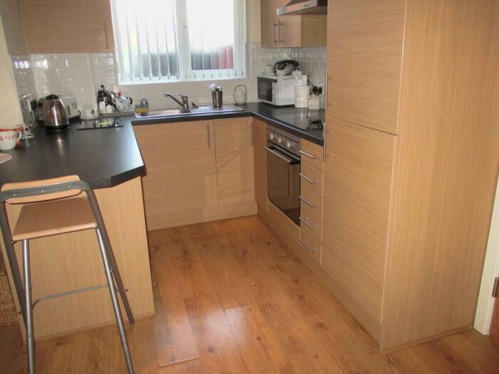 2 Bedroom Flat To Rent In Chapel House, Darton, S75