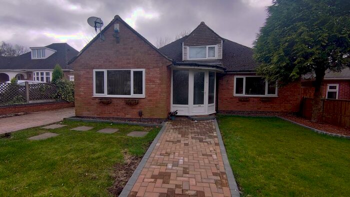 5 Bedroom Bungalow To Rent In Chestnut Close, Solihull, B92