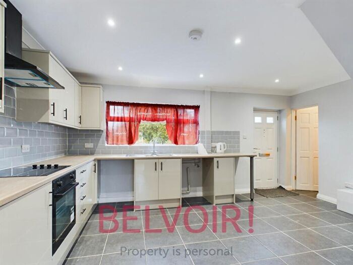 3 Bedroom Semi-Detached House To Rent In Wrenbury Crescent, Bentilee, Stoke-on-Trent, ST2