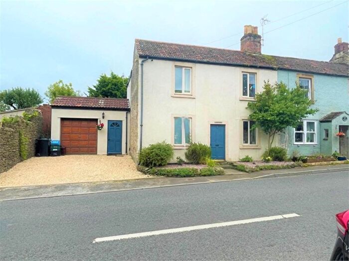 3 Bedroom Semi-Detached House For Sale In High Street, Frome, BA11