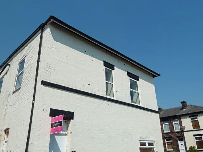 3 Bedroom Apartment To Rent In Canute Street, Radcliffe, Manchester, M26