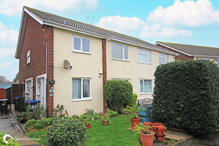 2 Bedroom Maisonette For Sale In Woodford Court, Birchington, Kent, CT7