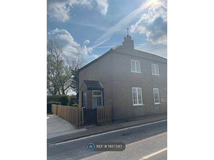 3 Bedroom Semi-Detached House To Rent In Chalk Hill Road, Croxton, Ulceby, DN39