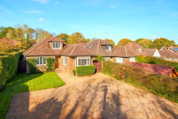 4 Bedroom Detached House For Sale In Loxwood Road, Rudgwick, RH12