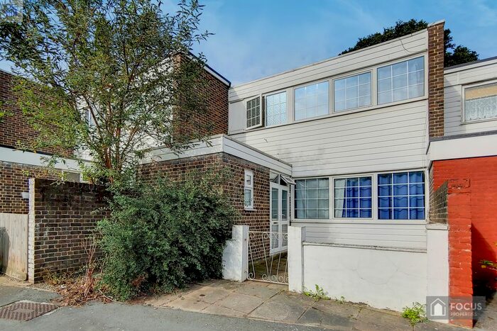 3 Bedroom Terraced House To Rent In Gavestone Road, Catford Lee, SE12