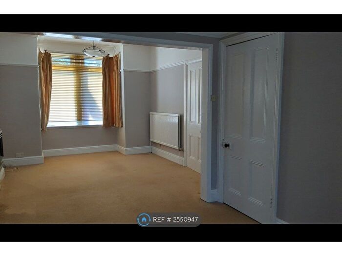 2 Bedroom Terraced House To Rent In Edgcumbe Avenue, Plymouth, PL1