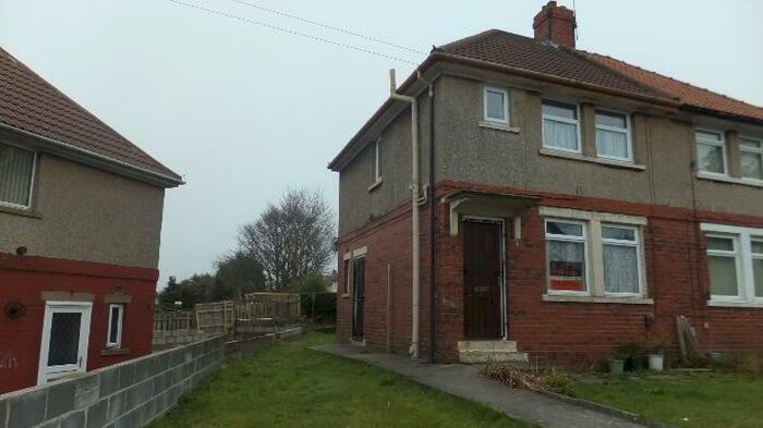 3 Bedroom Semi-Detached House To Rent In Galsworthy Avenue, Bradford, West Yorkshire, BD9