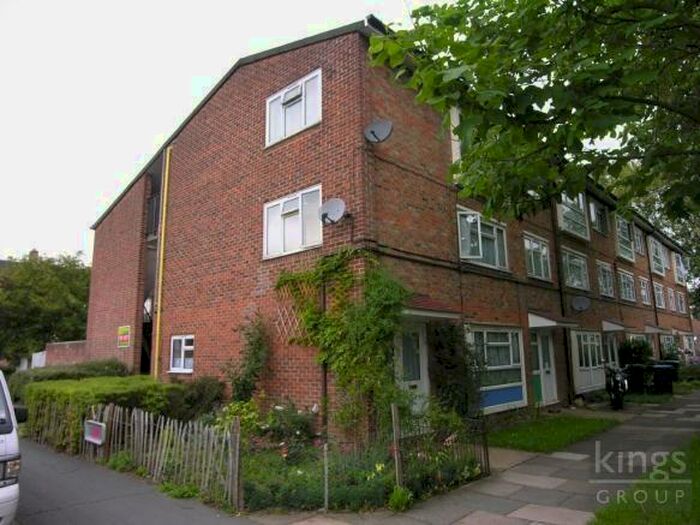 1 Bedroom Flat To Rent In The Hides, Harlow, CM20