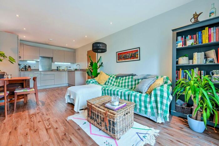 1 Bedroom Flat To Rent In Austen House, Station View, , Guildford, GU1