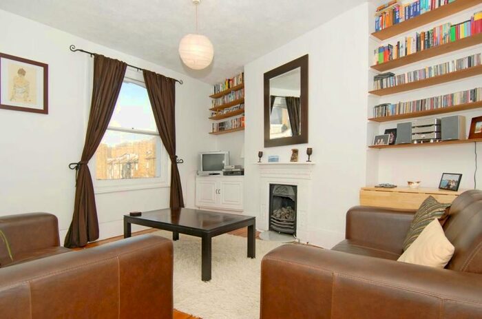 2 Bedroom Flat To Rent In Pyrland Road, London, N5