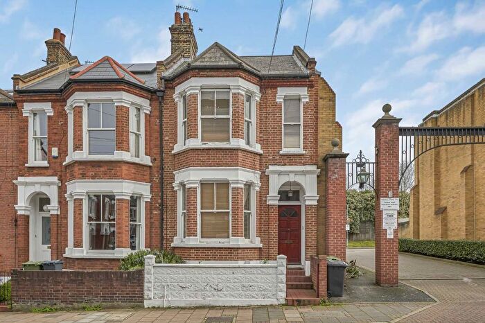 4 Bedroom Terraced House For Sale In Brayburne Avenue, Clapham, SW4