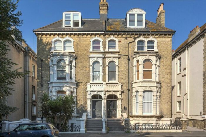 Apartment To Rent In Tisbury Road, Hove, East Sussex, BN3