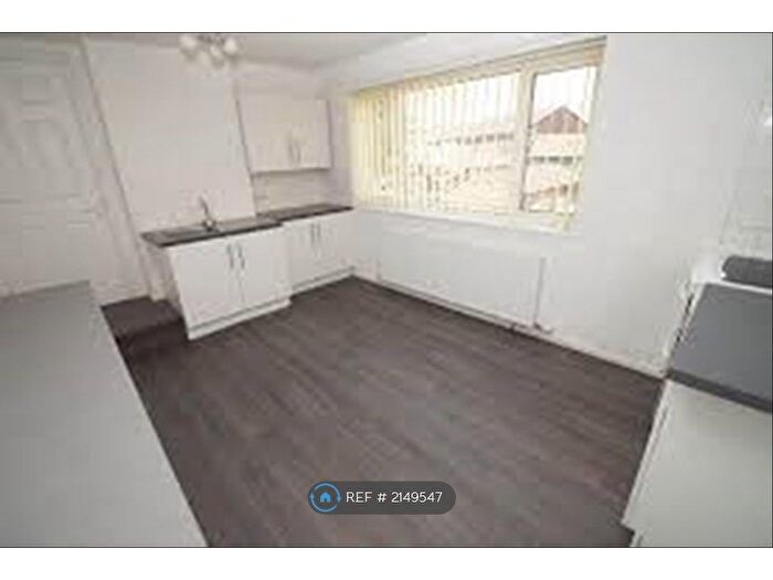 2 Bedroom Flat To Rent In Church Street, Highbridge, TA9