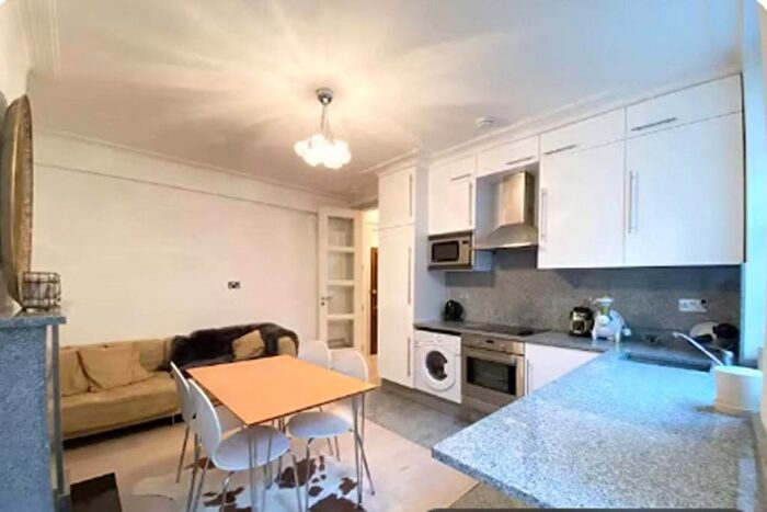 1 Bedroom Flat To Rent In Devonshire Street, London, W1W