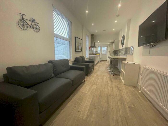 1 Bedroom Terraced House To Rent In Lawrence Road, Southsea, Hampshire, PO5