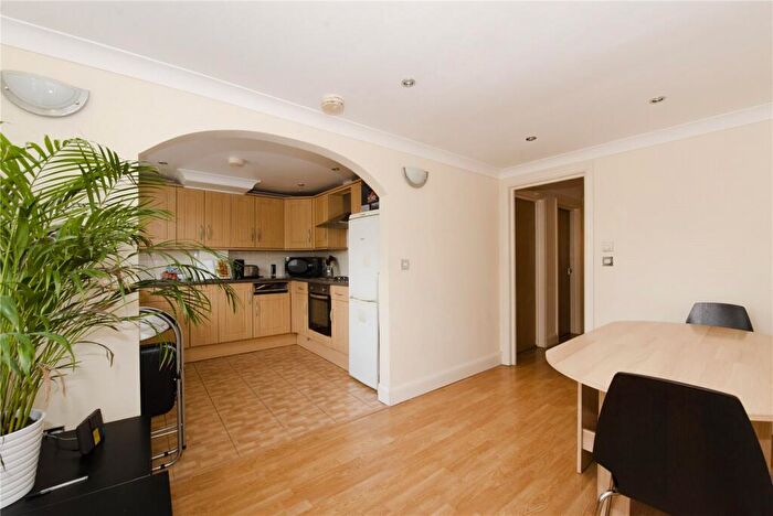 2 Bedroom Flat To Rent In Christchurch House, Wolsey Mews, NW5