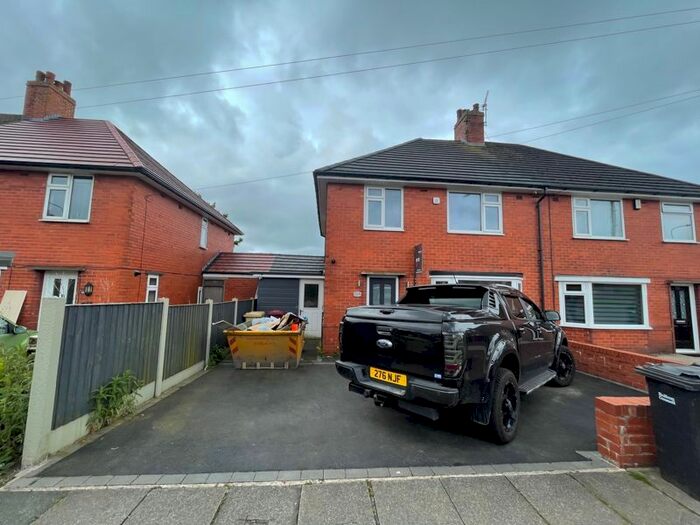 3 Bedroom Semi-Detached House To Rent In Vicarage Road, Blackrod, Bolton, BL6