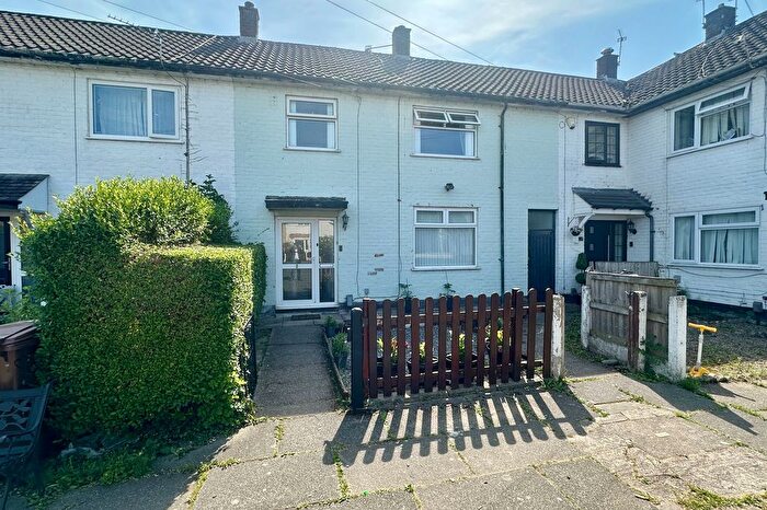 3 Bedroom Terraced House For Sale In Bridgewater Close, Heald Green, SK8
