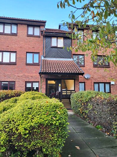 2 Bedroom Flat To Rent In Pedley Road Dagenham, RM8