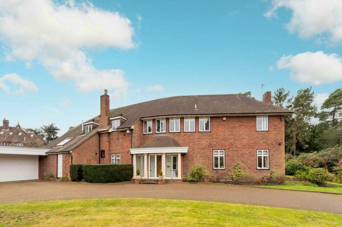 5 Bedroom Detached House To Rent In Bishops Walk, Shirley, CR0