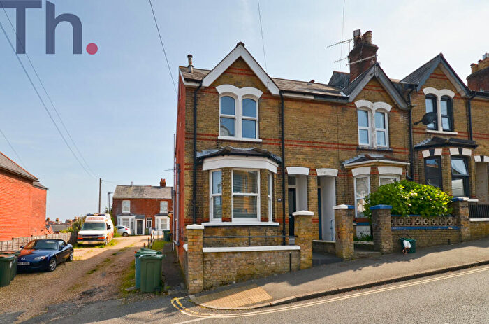 4 Bedroom Semi-Detached House For Sale In Cowes, Isle Of Wight, PO31