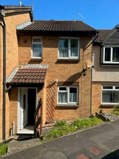 2 Bedroom End Of Terrace House To Rent In Dunedin Drive, Dover, CT16