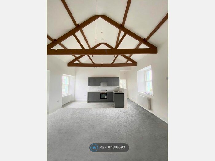 3 Bedroom Flat To Rent In Meyrick Street, Pembroke Dock SA72