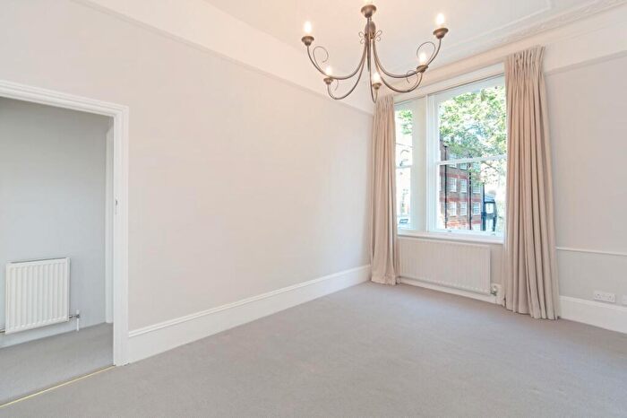 1 Bedroom Apartment To Rent In Fulham Road London, SW10