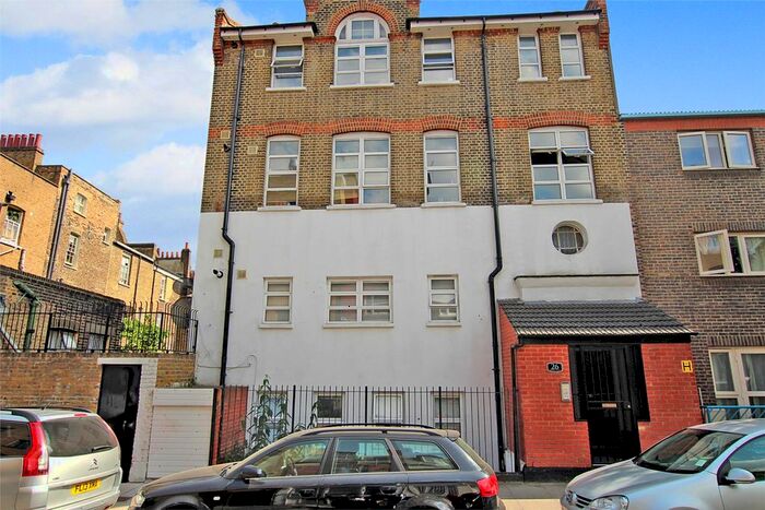 3 Bedroom Flat To Rent In Fordham Street, Whitechapel, London, E1