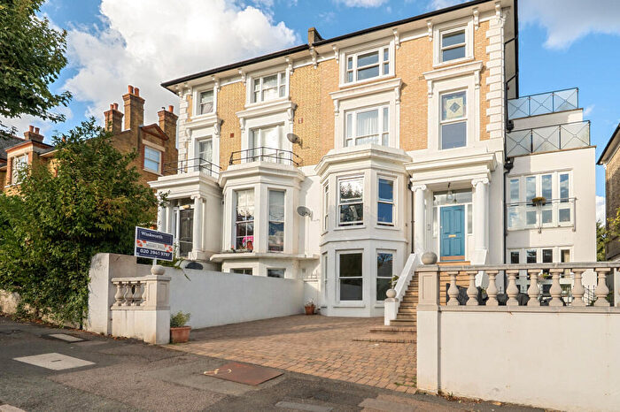 2 Bedroom Apartment For Sale In Westwood Park, London, SE23