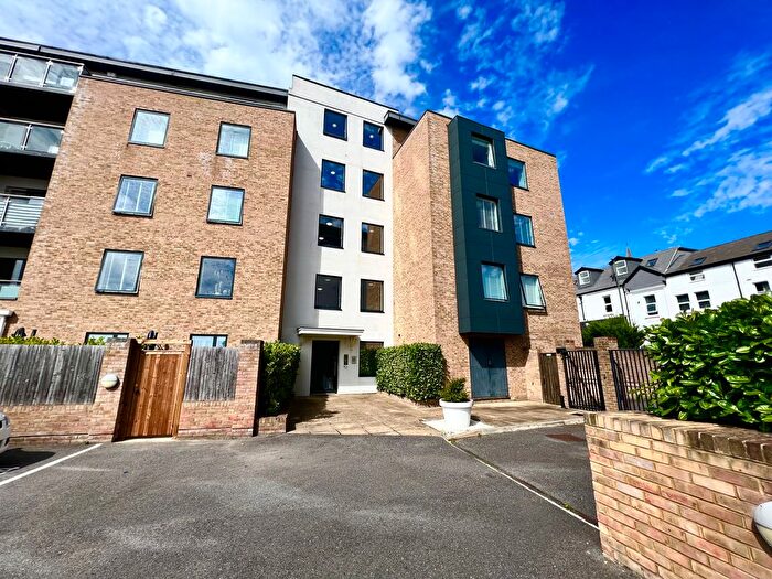 2 Bedroom Flat To Rent In Belgravia Mansions, Frimley Road, Camberley, GU15