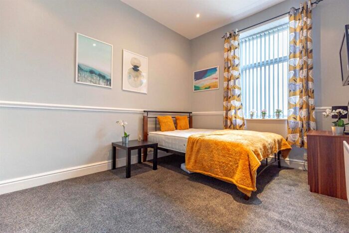 Studio To Rent In £pcm - Westgate Road, Newcastle Upon Tyne, NE4