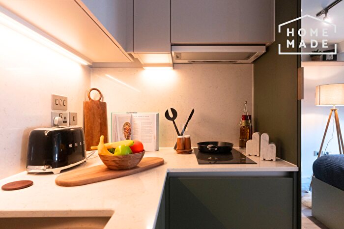 Apartment To Rent In The Rex, Clarence St., KT1