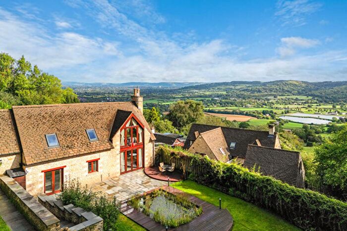 4 Bedroom Detached House For Sale In Coopers Hill Gloucester, Gloucestershire, GL3