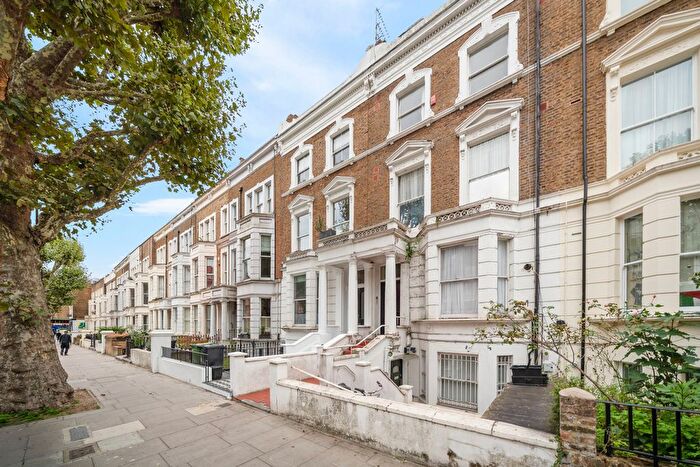 2 Bedroom Flat For Sale In Elgin Avenue, London, W9